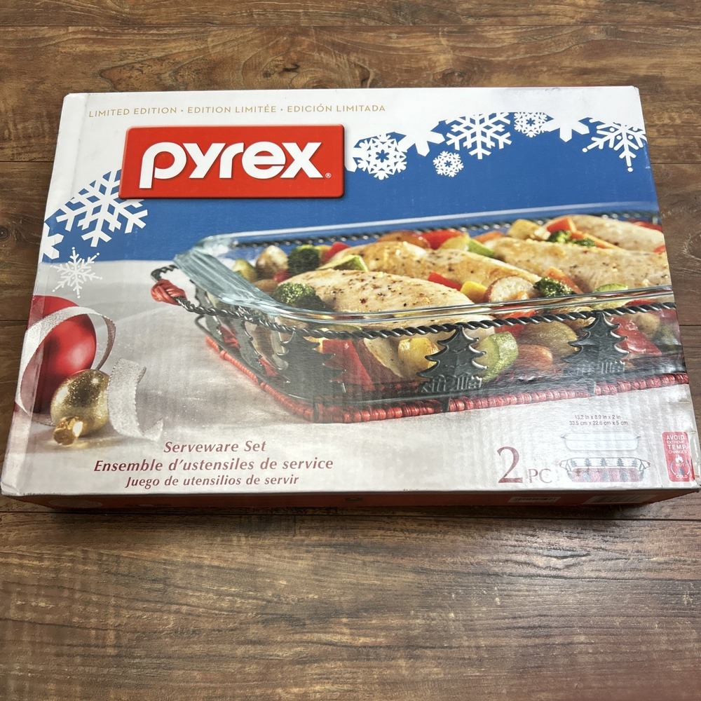Pyrex Christmas Tree Basket Holiday Serveware 2 Piece Set Limited Edition NEW‎